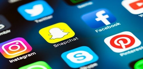Infographie: le temps passé sur les réseaux sociaux, statistiques